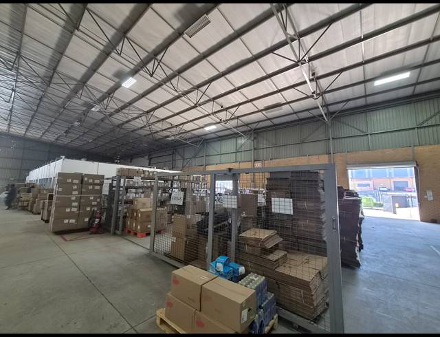 3,137M² WAREHOUSE TO LET IN ALLANDALE